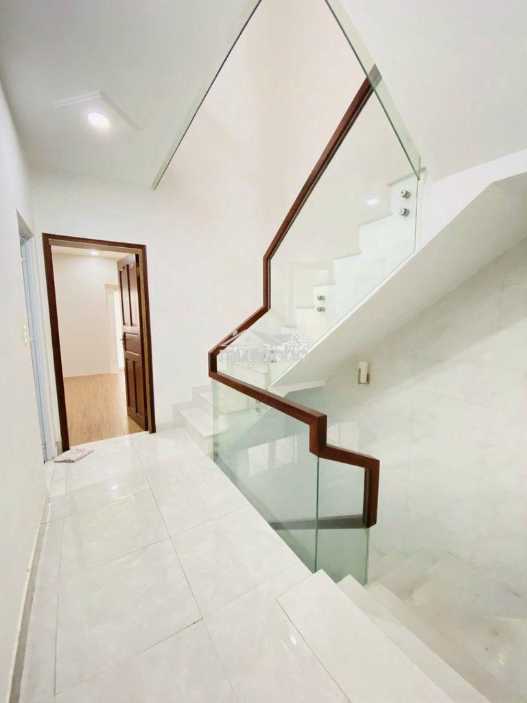 Nhà nt cơ bản melosa khang điền - 4pn 4wc - 3 tầng - tiện ở - làm cty - 4