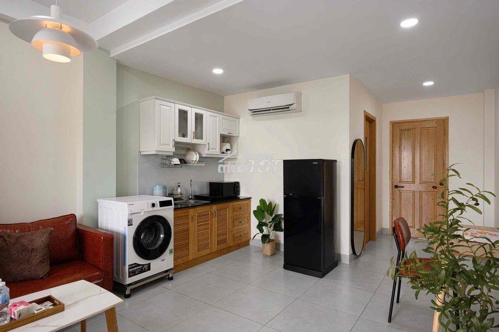 Căn hộ 1 phòng ngủ - 1 phòng khách - bancol thoáng mát - thang máy - 3
