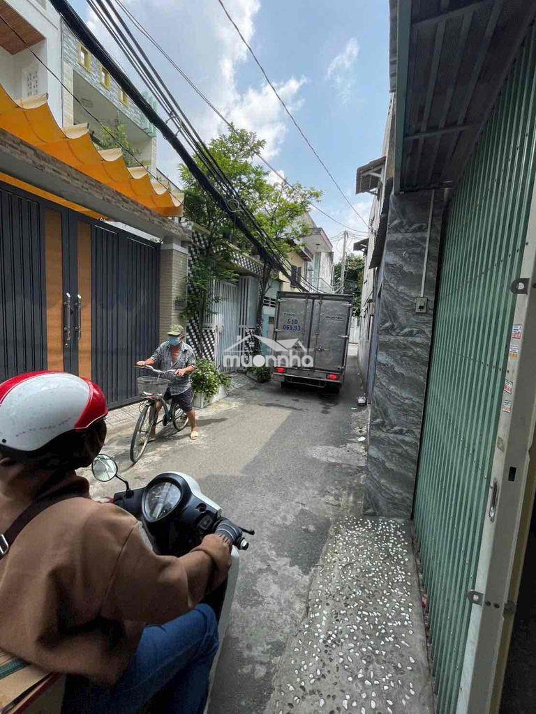 Mẹ lớn tuổi cần bán nhà về quê.