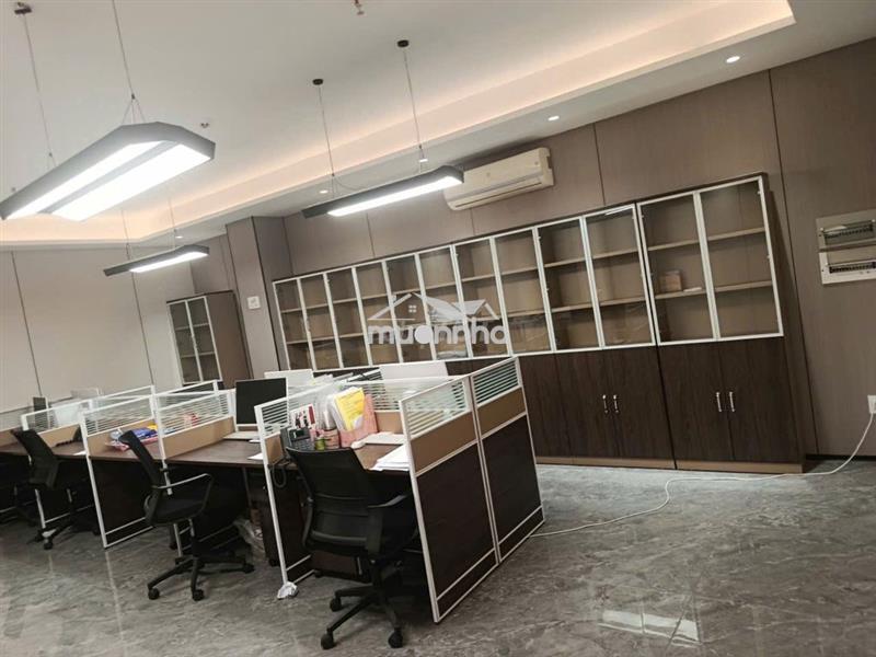 Cho thuê văn phòng hai bà trưng 110m2, full nội thất, giá 37tr