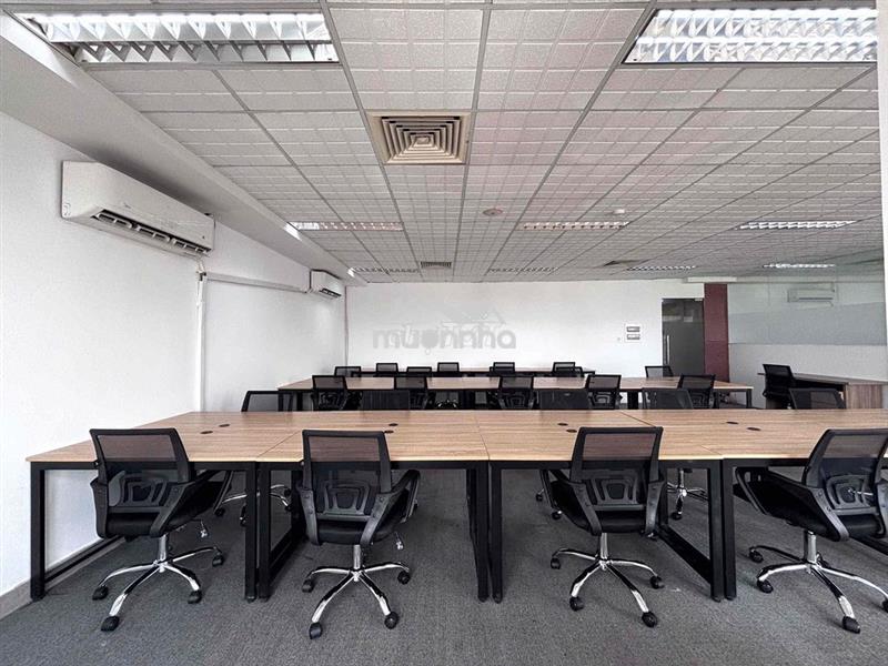 Cho thuê vp hoàng việt, 115m2, có bàn ghế, ngăn phòng sẵn