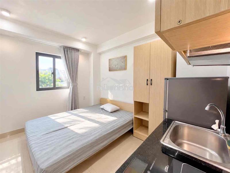 Studio cửa sổ full nội thất - hầm xe thang máy