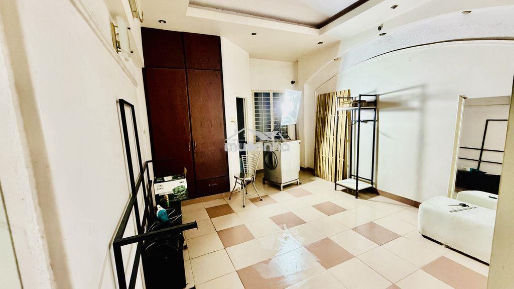 Dư ở cho 2 nữ thuê phòng lối đi chung - 2
