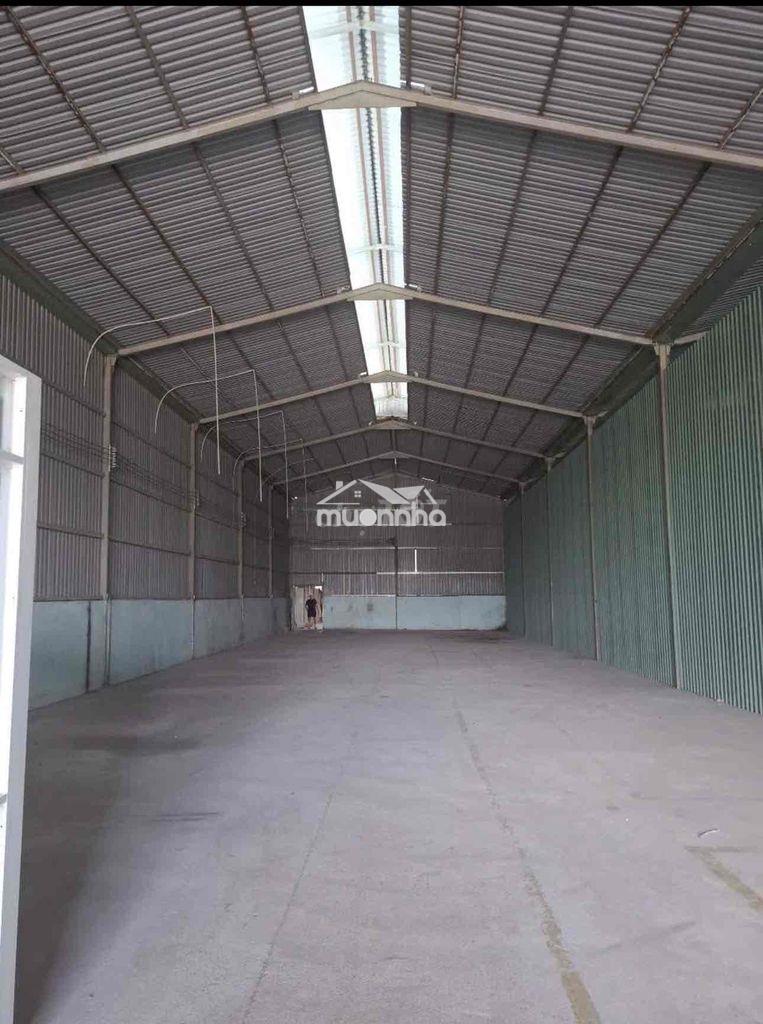 Cho thuê  nhà kho , xưởng dt 200m2 ở kdc vietsing giá 10tr hd lâu dài - 3