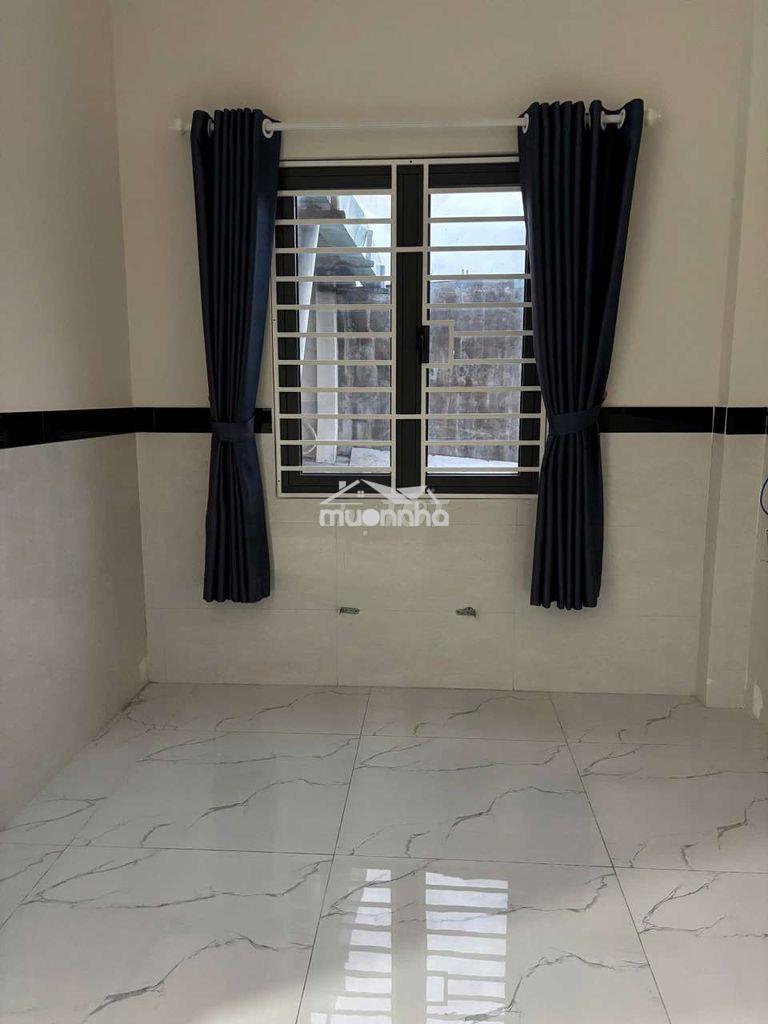 Nhà 3 lầu 5pn mặt tiền đường lê văn lương  - Ảnh 3