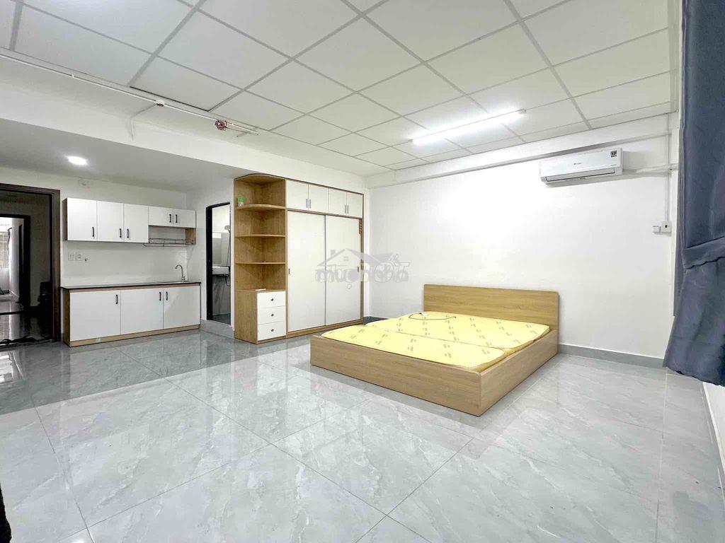 Chính chủ ban công full nội thất - máy giặt riêng - cv hoàng hoa thụ - Ảnh 4