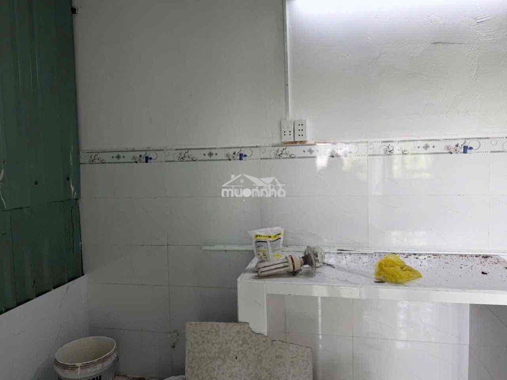 Nhà đẹp sạch sẽ 2pn 1wc đs 4 có sân - Ảnh 4