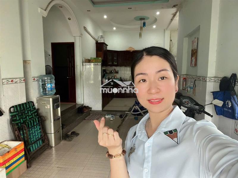 Nhà 2 tầng đúc hẻm xe hơi trong nhà,7,5x11,hoàn công,linh tây, thủ đức