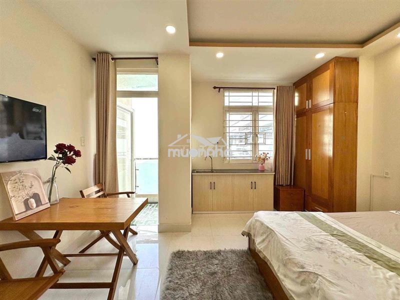 Căn hộ ban công full tiện nghi đ. lê văn sỹ q3 - hẻm ô tô, thang máy