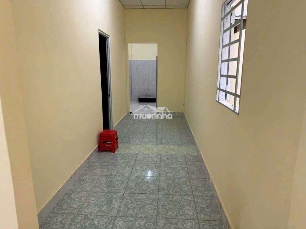 Cho thuê nhà nguyên căn . nhà sân ô tô đường bình phú , gần cc đạt gia - Ảnh 3
