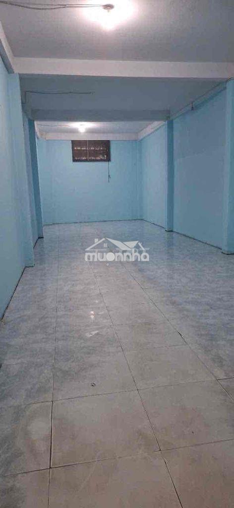 Bán nhà 2 tầng – mt cách mạng tháng 8 gần ngay ông ích đường - Ảnh 2