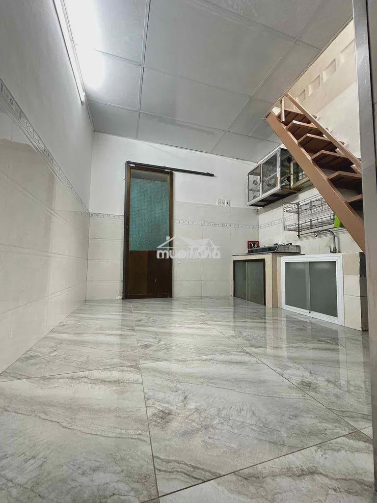 Nhà nguyên căn cho thuê hẻm cmt8, p11, q3 dt 3x5m, 1pn 2wc giá rẻ