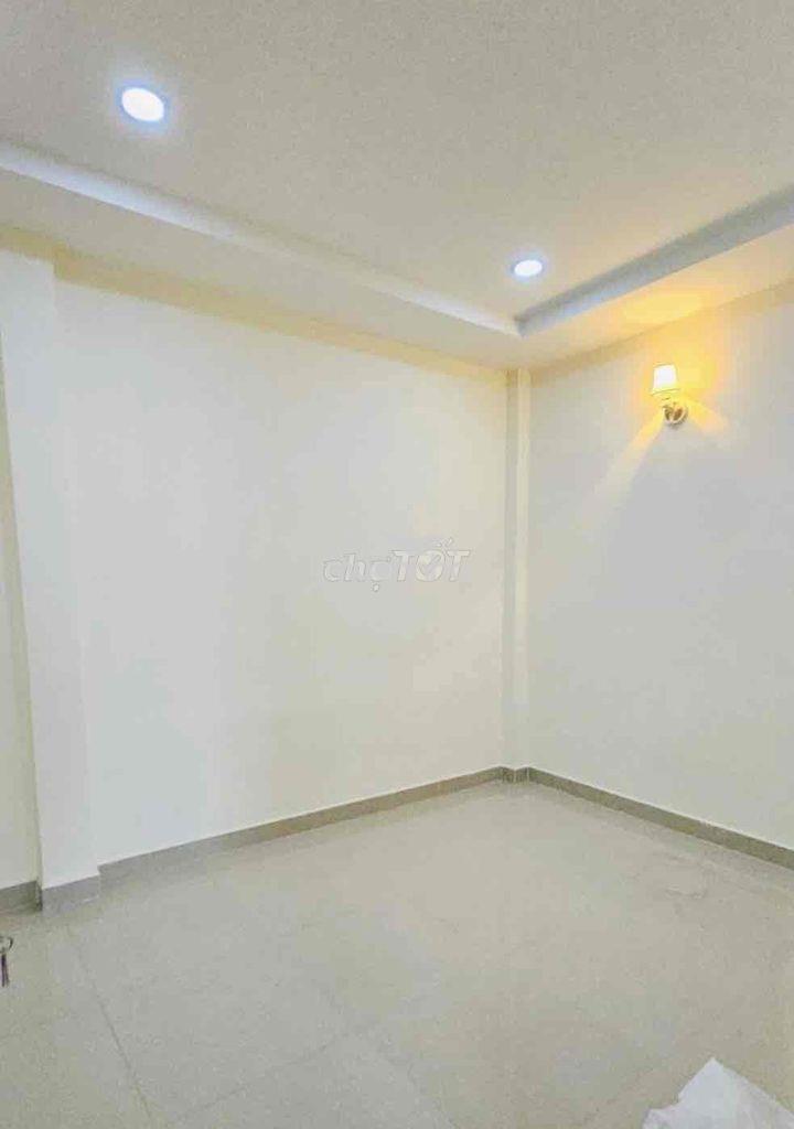 Nhà mới, rộng 4x 12m, 1 trệt 2 lầu, 3p. ngủ & sân phơi thoáng,ở ok - Ảnh 2