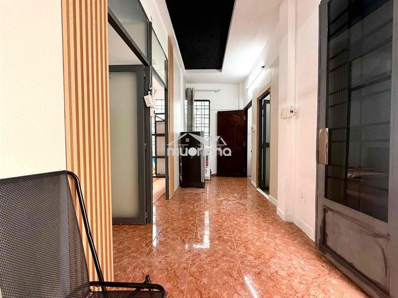 Cho thuê nguyên tầng 2 phòng ngủ + 1 phòng khách tách bếp