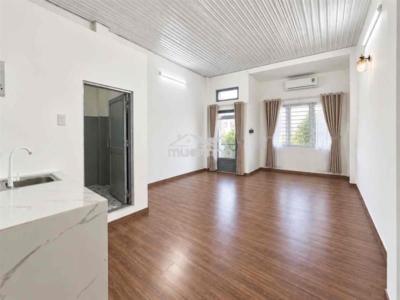 Chính chủ cho thuê phòng mới rộng hơn 35m2 có ban công giá rẻ