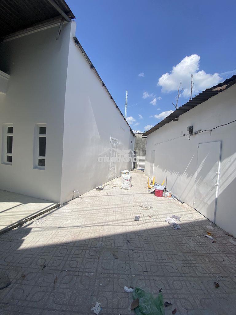 Chính chủ cần bán 208m2 đất có sẵn 2 căn nhà ở cổng kcn mỹ phước 3 - Ảnh 3