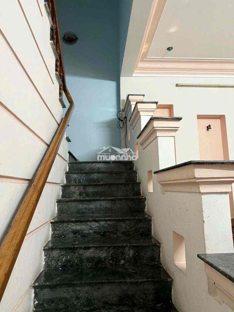 Nhà 2 tầng mt an hoà 10 ngay chợ cẩm lệ ngang 6m - 2