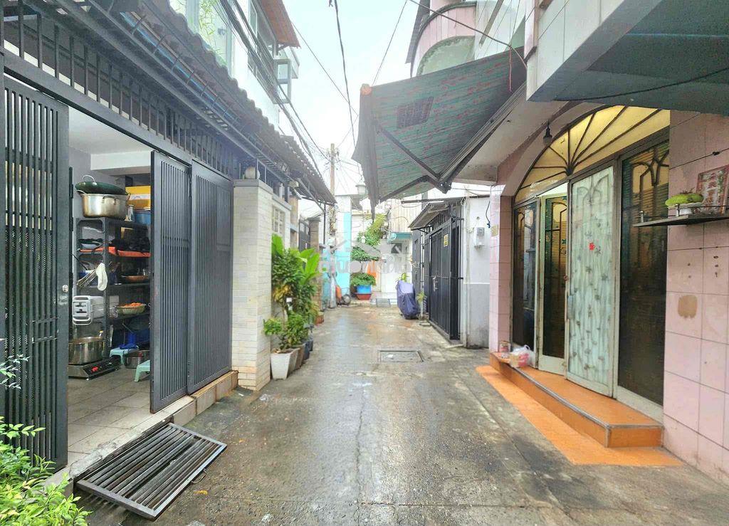 Chính chủ bán nhà hẻm bến vân đồn, dt:4,8x16, 2tầng, giá 8tỷ - Ảnh 2