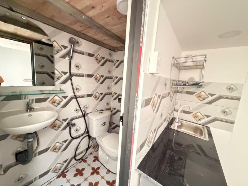 Cho thuê căn hộ duplex (gác) cửa sổ lớn (gần học viện cán bộ) | chu văn an, bình thạnh  - Ảnh 3