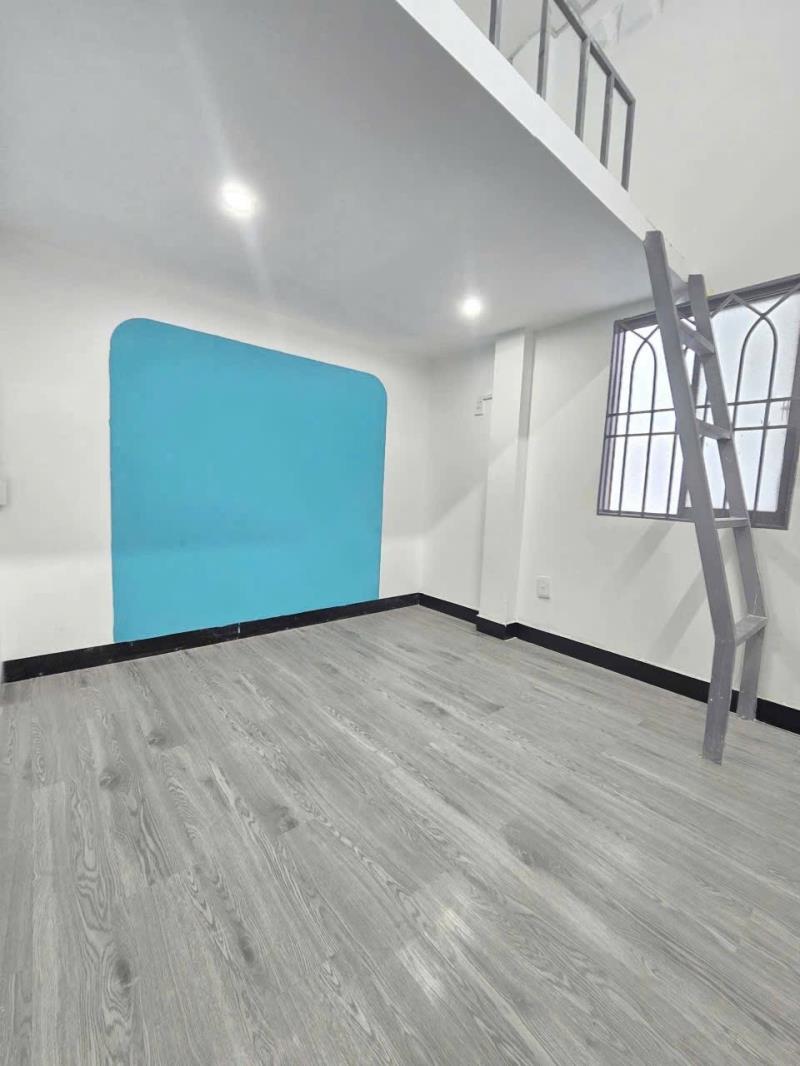 Cho thuê căn hộ duplex (gác) cửa sổ lớn (gần chợ bà chiểu) | lê quang định, bình thạnh - Ảnh 4