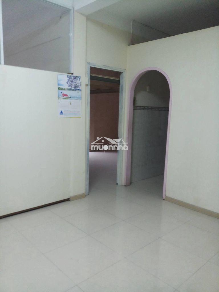 Cho thuê căn hộ cc đường đội cung ( q11 cũ), 7.5tr - 60m2 - Ảnh 4
