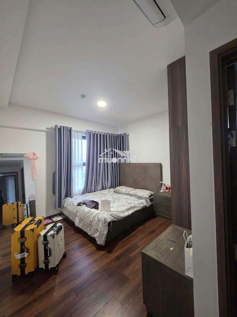 Cho thuê căn góc sân vườn tại akari full nội thất sách valy vào ở