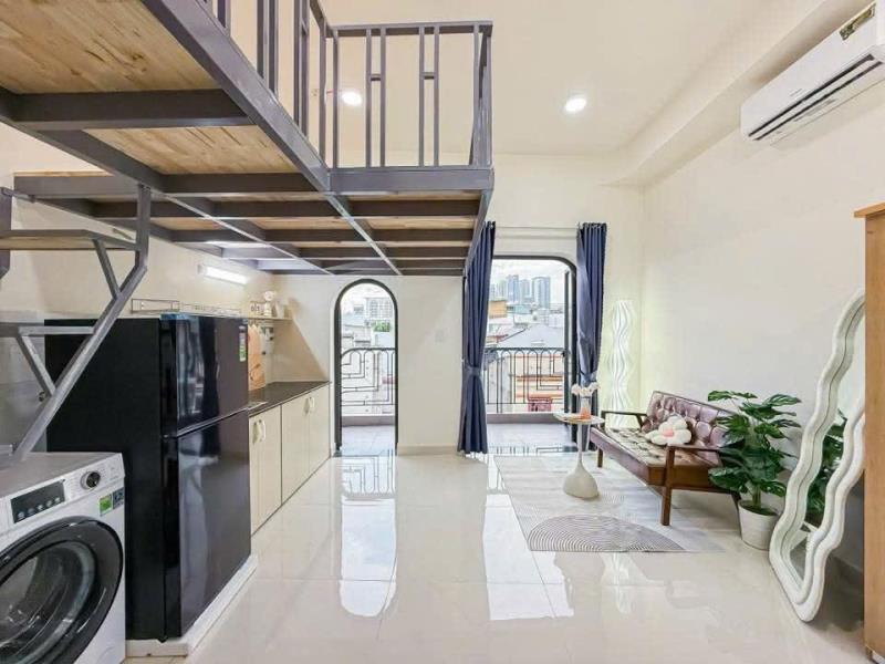Cho thuê căn hộ có gác, ban công – nội thất đầy đủ – 32m² phó đức chính, bình thạnh – gần chợ bà chiểu