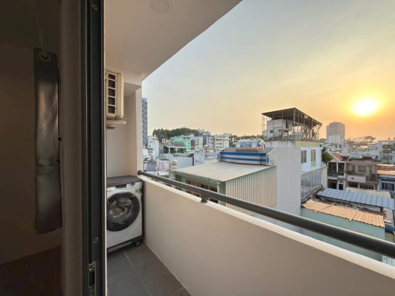 Hàng hiếm ngay chân cầu sài gòn - view thoáng bàn giao nội thất cao cấp - có chỗ đậu ô tô - Ảnh 3