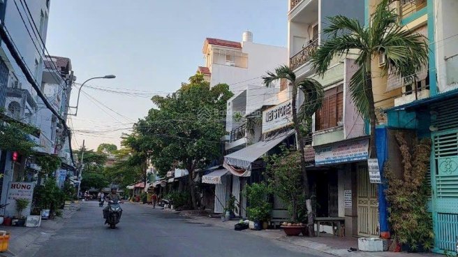 Nhà nát mặt tiền kd đường tám danh 4.5x18 không qui hoạch. giá 9 tỷ 800 triệu