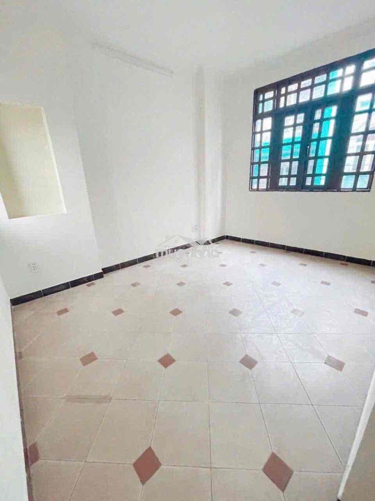 Cho thuê nhà đoàn thị điểm, 3 tầng, 48m2, 4pn/3wc, ngang 6m, giá 18tr - Ảnh 2