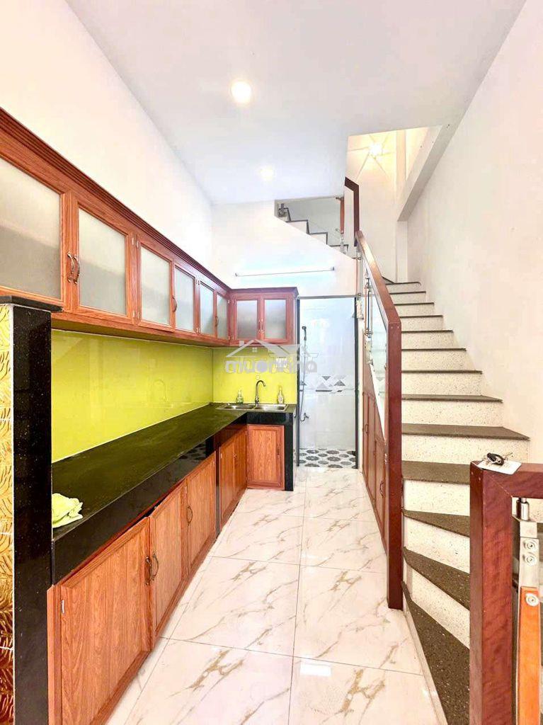Cho thuê nhà nguyên căn hẻm đường vĩnh khánh, quận 4 - Ảnh 2