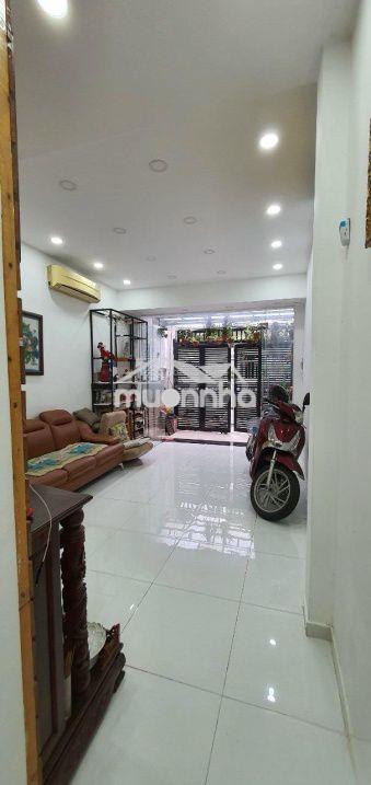 Nhà mới rộng rãi có sân để xe gần mt 3/2 - Ảnh 2