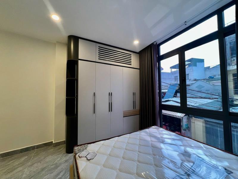 Căn hộ 2pn tách bếp, ban công, full nội thất | gần phan xích long – sân bay