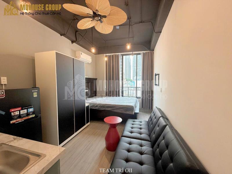 Phòng ban công, thang máy, hầm xe view landmark giáp quận 1, quận 2, vòng xoay hàng xanh