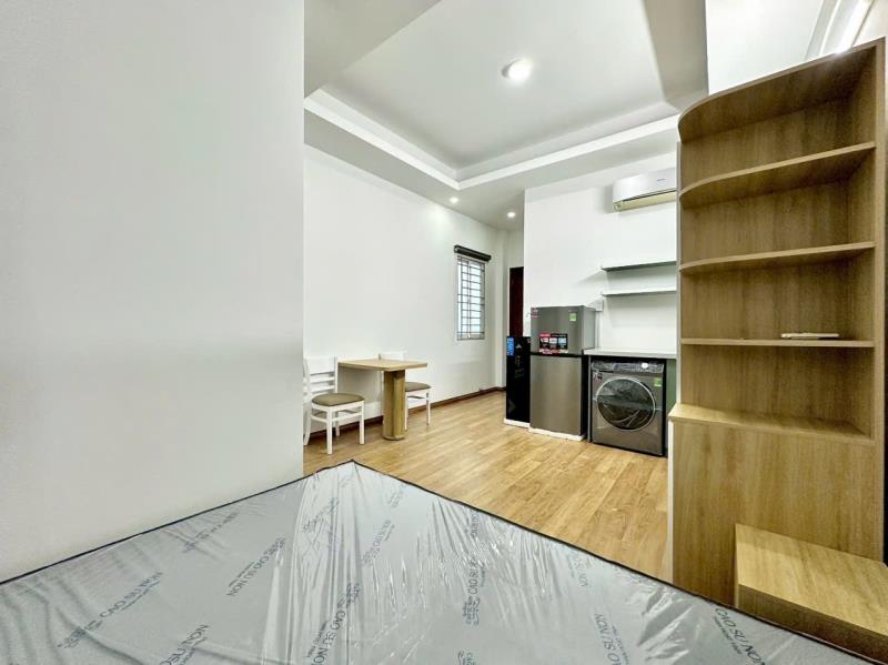 Studio ban công tại đường c1/tân bình