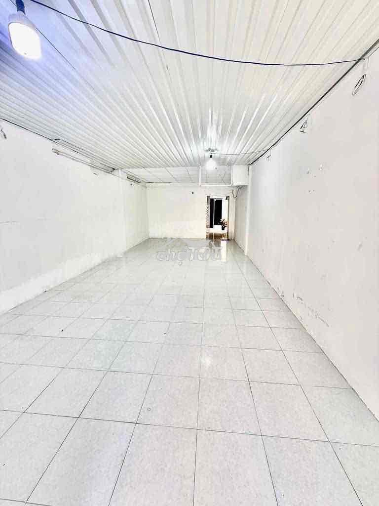 Nhà cho thuê dài 20m f6 q8 - Ảnh 4