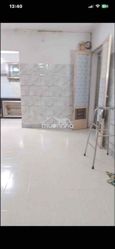 Chung cư sơn kỳ. tầng lửng có 2 phòng ngủ,có bancong
