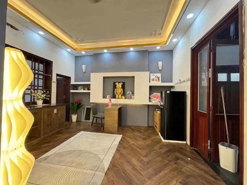 Cho thuê chdv full nội thất tách bếp tại văn chung - tân bình