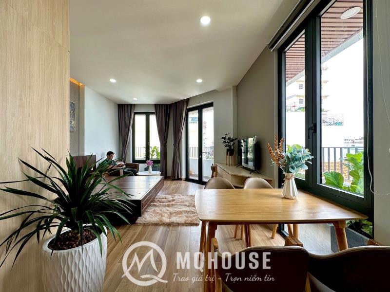 Cho thuê chdv ban công tách bếp, máy giặt riêng, full nội thất ngay aeon tân phú