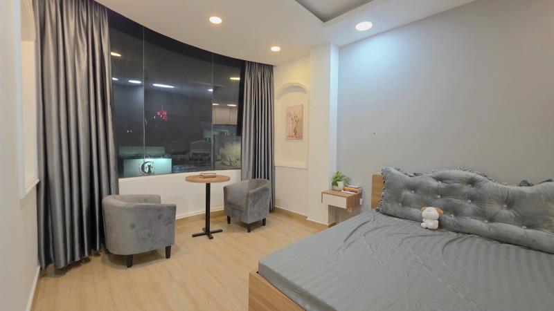 Cho thuê căn hộ bạch đằng - hàng xanh full nội thất cửa sổ lớn tách bếp - giáp q1 q2