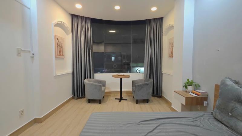 Cho thuê căn hộ bạch đằng - hàng xanh full nội thất cửa sổ lớn tách bếp - giáp q1 q2 - Ảnh 3
