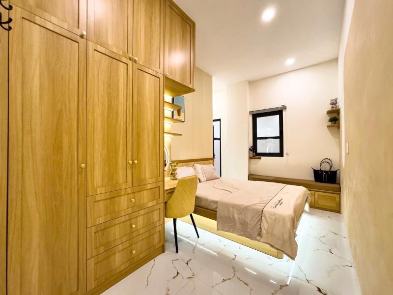 Studio có cửa sổ trời thoáng, đón nắng - gần đh văn hiến, đh bách khoa, etown - cộng hoà, nhà ga t3, trục đường ba vân, nguyễn hồng đào, âu cơ, trường chinh, ngã tư bảy hiền, bệnh viện thống nhất