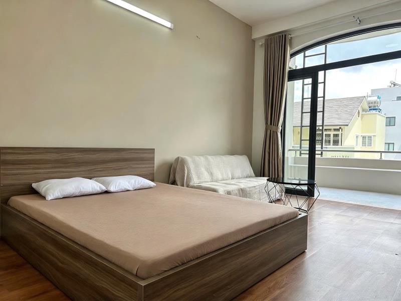 Thuê căn hộ bình thạnh có ban công gần ngã tư hàng xanh - Ảnh 4