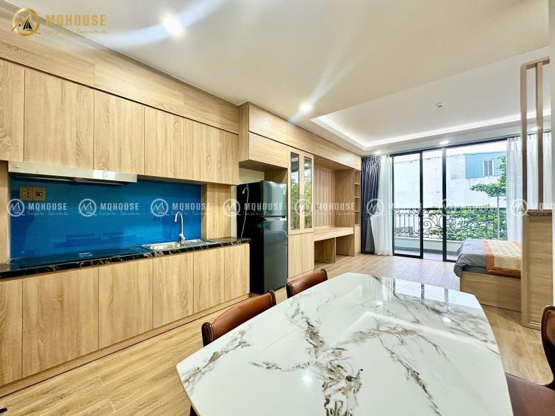Cc mini studio ban công tone gỗ cực đẹp gần mũi tàu âu cơ - trường chinh