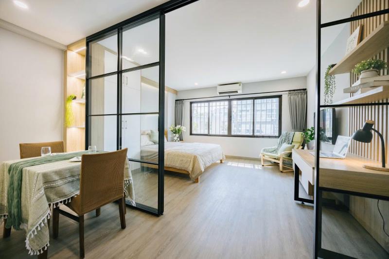 Cho thuê studio 45m2 tách bếp - full nội thất - ngay tại hai bà trưng, quận 3 gần chợ tân định và thuận tiện di chuyển lên trung tâm quận 1