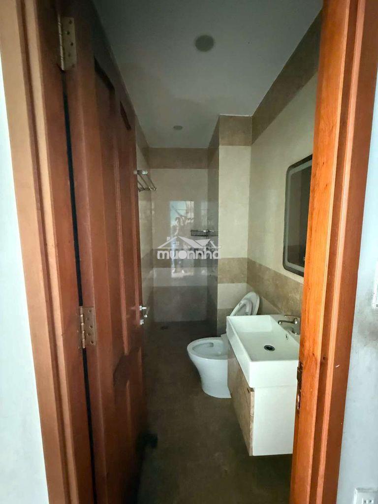 Cho thuê nhà có thang máy 7 tầng 25tr - Ảnh 2