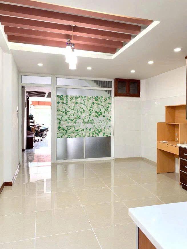 Phòng tầng trệt, có giếng trời thông thoáng- khu tân quy quận 7 - Ảnh 2