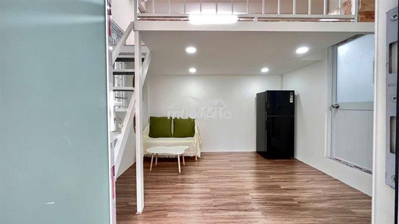 Chính chủ cho thuê duplex ban công mới hoàn thiện ở hòa hảo, q10