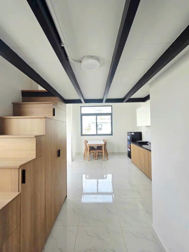Thuê phòng duplex ban công gần vlu - Ảnh 4