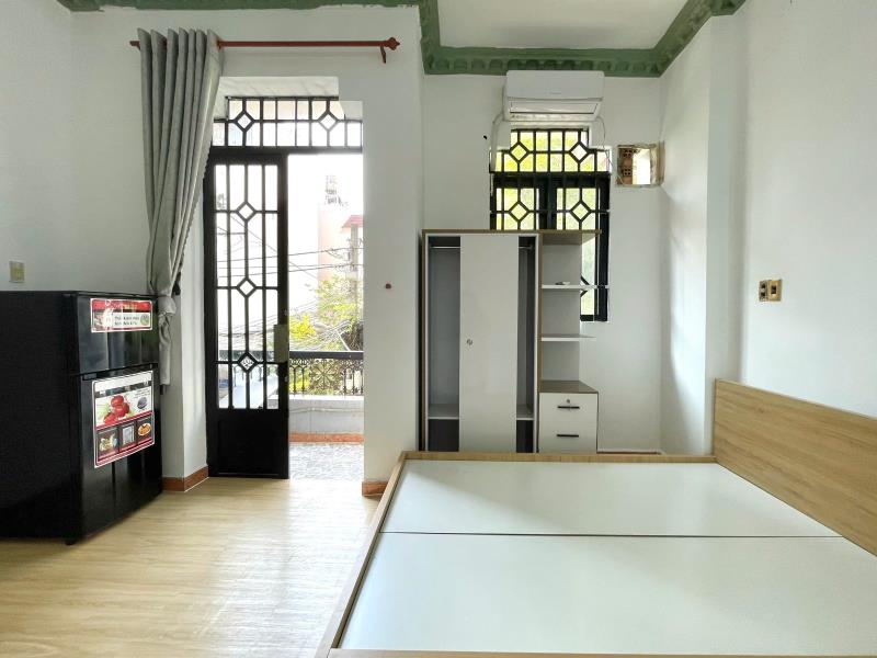Cho thuê studio ban công rộng ở tân bình. gần sân bay tân sơn nhất, nhà ga t3, etown, đại học công thương. tiện di chuyển các khu vực tân phú, phú nhuận, các khu trung tâm, các tuyến đường cộng hòa,.. - Ảnh 3